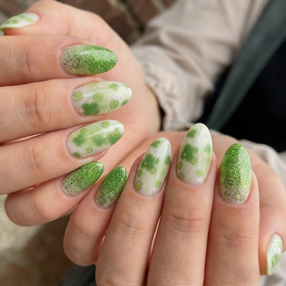 16Pcs St. Patrick's Day Green Glitter Nail Polish Strips, Waterproof Long‑Lasting Self‑Adhesive Nail Art Stickers, Soft‑Film Nail Wraps for Women Holiday Party Daily Wear DIY Manicure Decorative