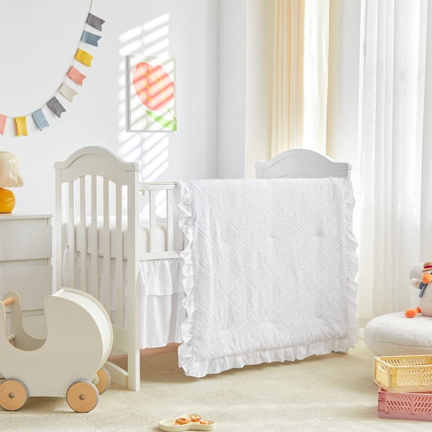 Juego de ropa de cama para cuna UOZZI, 3 unidades, acolchado, con volantes, blanco