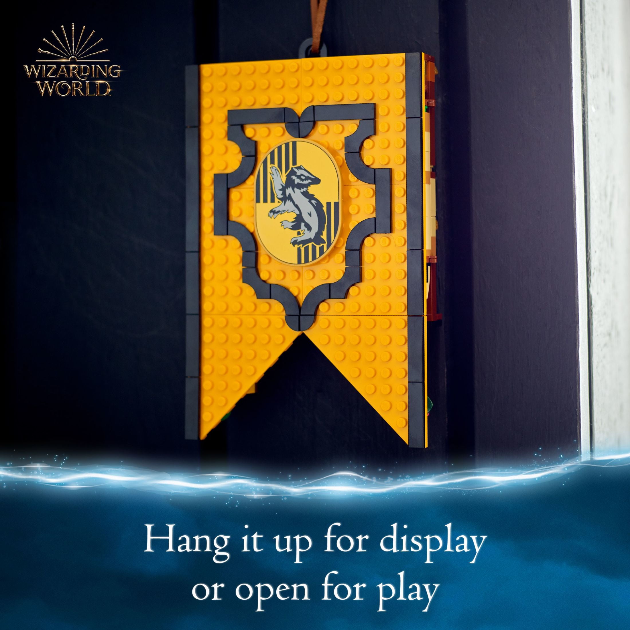 LEGO Harry Potter Hufflepuff House Banner 76412 - Hogwarts Castle Common Room Toy or Wall Decoration, Set with 3 Minifigures and Mandrake, Collectible Travel Toys, Great Gift for Boys, Girls, or Kids
