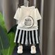 thumbnail image 2 of Camiseta de Cuello Redondo de Manga Corta Unisex Vestido Corto de Verano para Niños con Conjunto de Pantalones Cortos a Juego, Conjunto Corto para Niños, 2 of 5