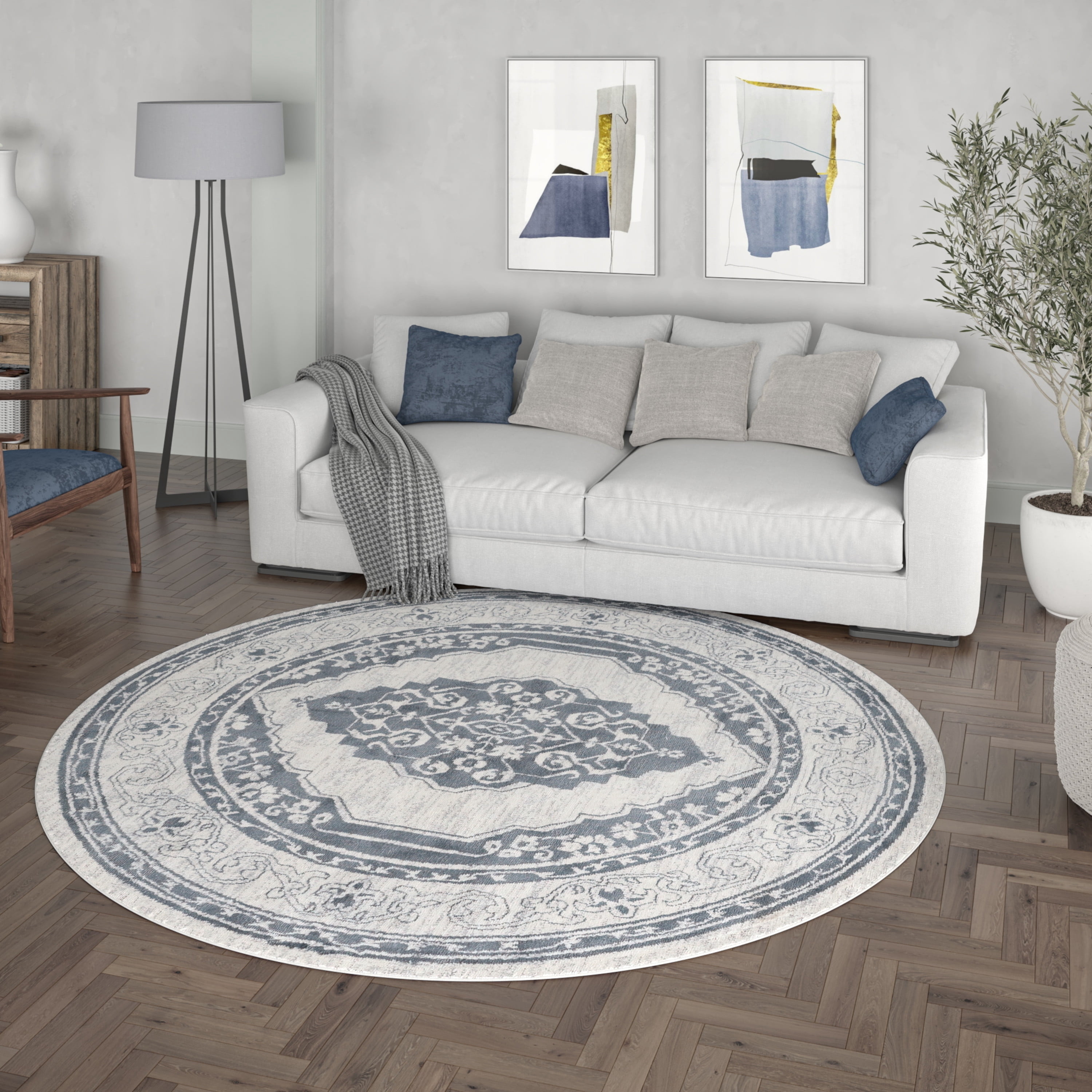 Madison Traditional 8' Round Gray and Cream Polypropylene Indoor Area Rug