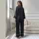 thumbnail image 5 of Conjunto de pijama clásico de seda satinada con botones para mujer: camiseta de manga larga y pantalones para dormir o estar por casa, 5 of 8