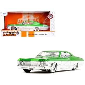 1961 Chevrolet Impala Black \Showroom Floor\ 1/24 Diecast Model