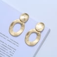 thumbnail image 3 of Pendientes de clip con diseño geométrico de oro mate y plata para mujer y niña, 3 of 5