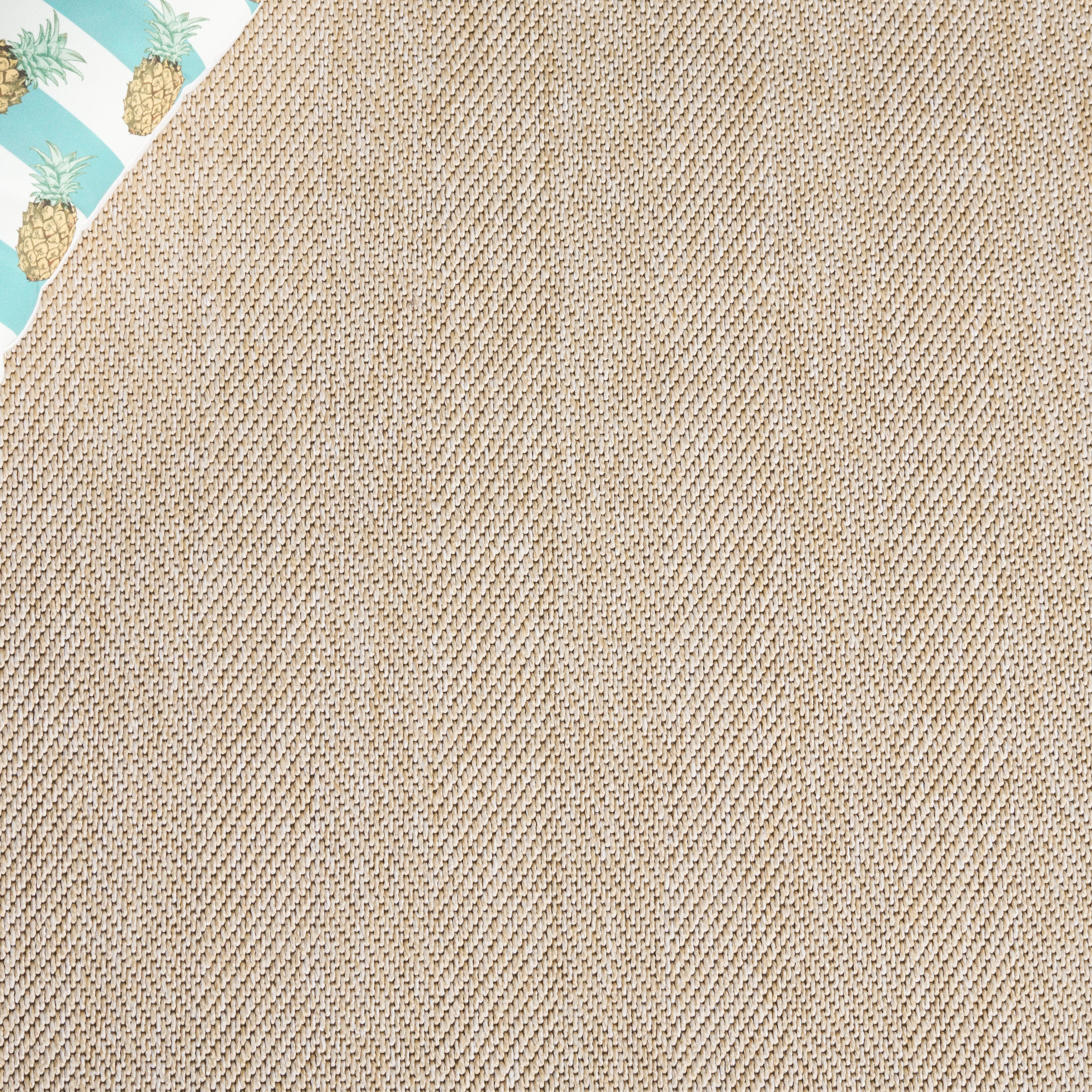 SAFAVIEH Sisal Performance Tendrils Solid Indoor/Outdoor Area Rug, Beige, 6'7" x 6'7" Round