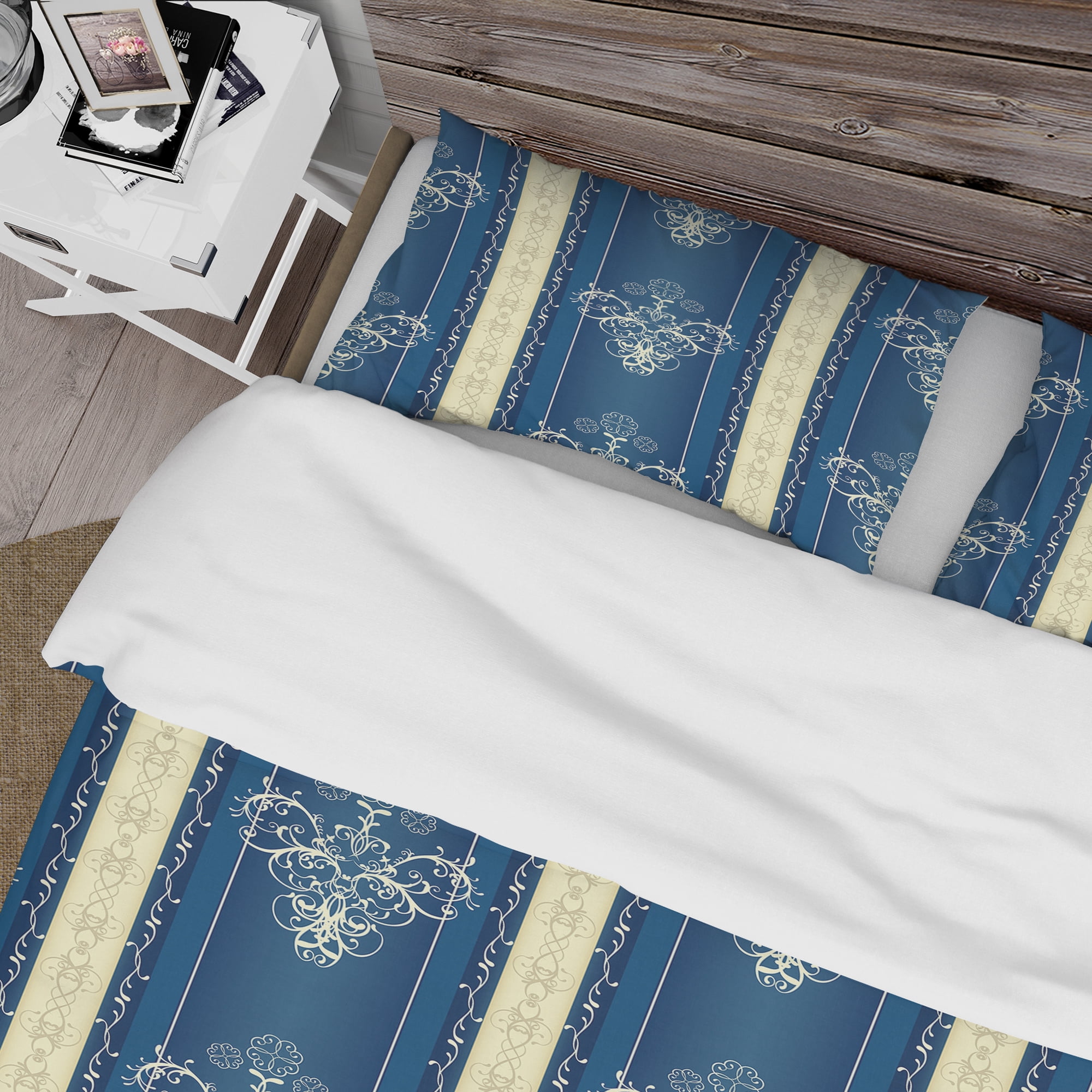 Designart 'Luxury lace Design' Mid-Century Modern Duvet Cover Set