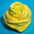 thumbnail image 2 of Slime brillante Hasbro Play-Doh Cloud con aroma a pastel amarillo, 2 of 4