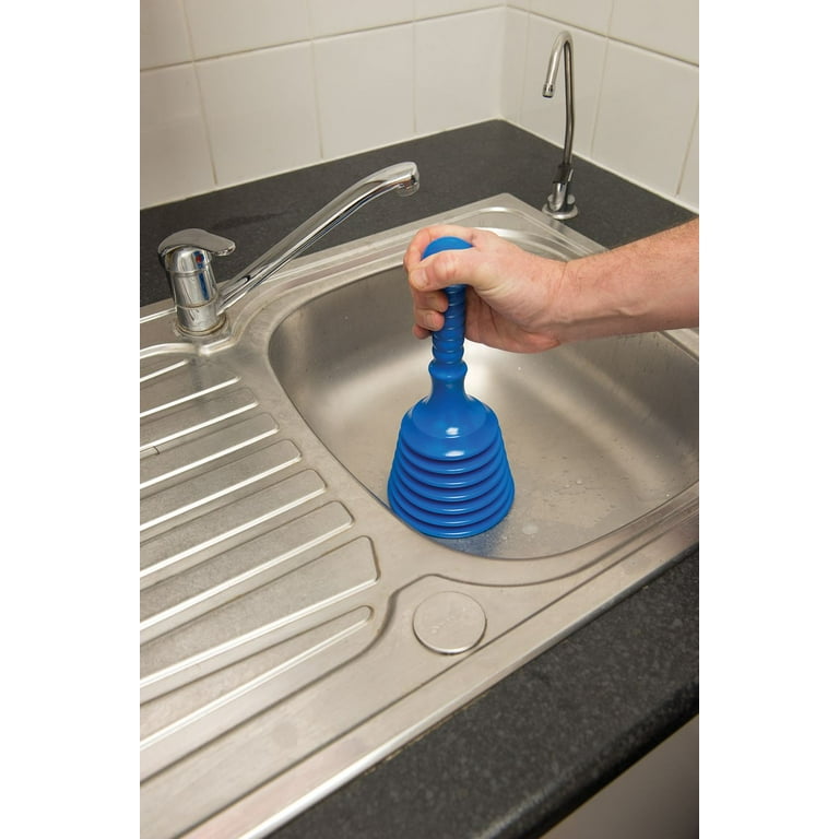Here's How to Correctly Use a Toilet Plunger