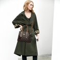thumbnail image 4 of Bolso de mano para mujer, bolso de hombro con colgante encantador, bolso con asa de calidad, bolso cruzado de cuero PU, 4 of 4