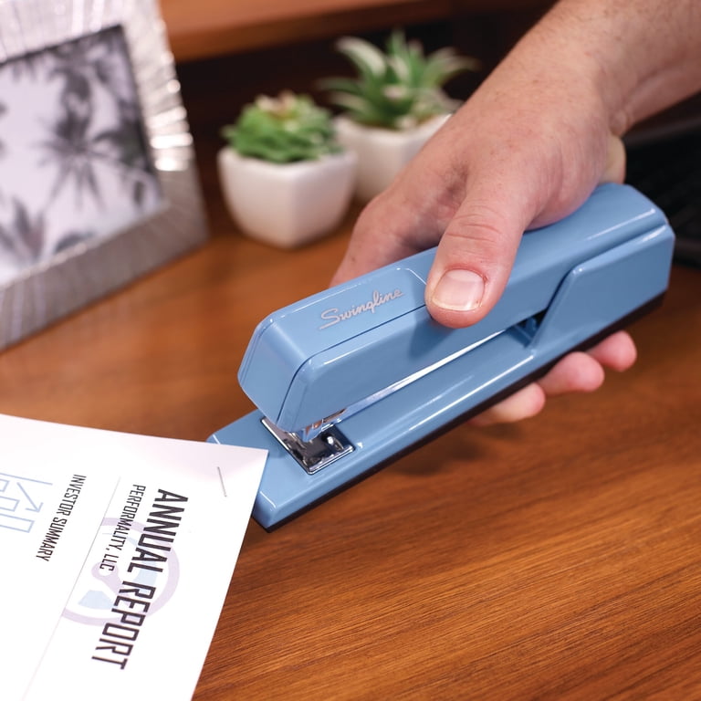 Swingline, Desktop Stapler, 747, 30 Sheets Electric Blue - Walmart.com