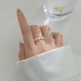 thumbnail image 3 of Lindo anillo abierto de flor de Margarita anillo de compromiso de boda de girasol ajustable anillo del dedo del pie Sailing Electrónica, 3 of 5