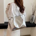 thumbnail image 5 of Bolsos de hombro de una sola moda con remaches, bandolera de diseñador de lujo, bolsos de mano para mujer, bandolera de alta calidad, versátil, Y2k, 5 of 5