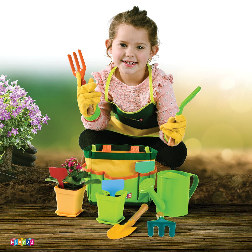 Stanley Jr. Kid-Sized Wooden Garden Tool Set for Kids, 4-Piece Bundle,  Develop Garden Skills, Fine Motor Skills in the Kids Play Toys department  at