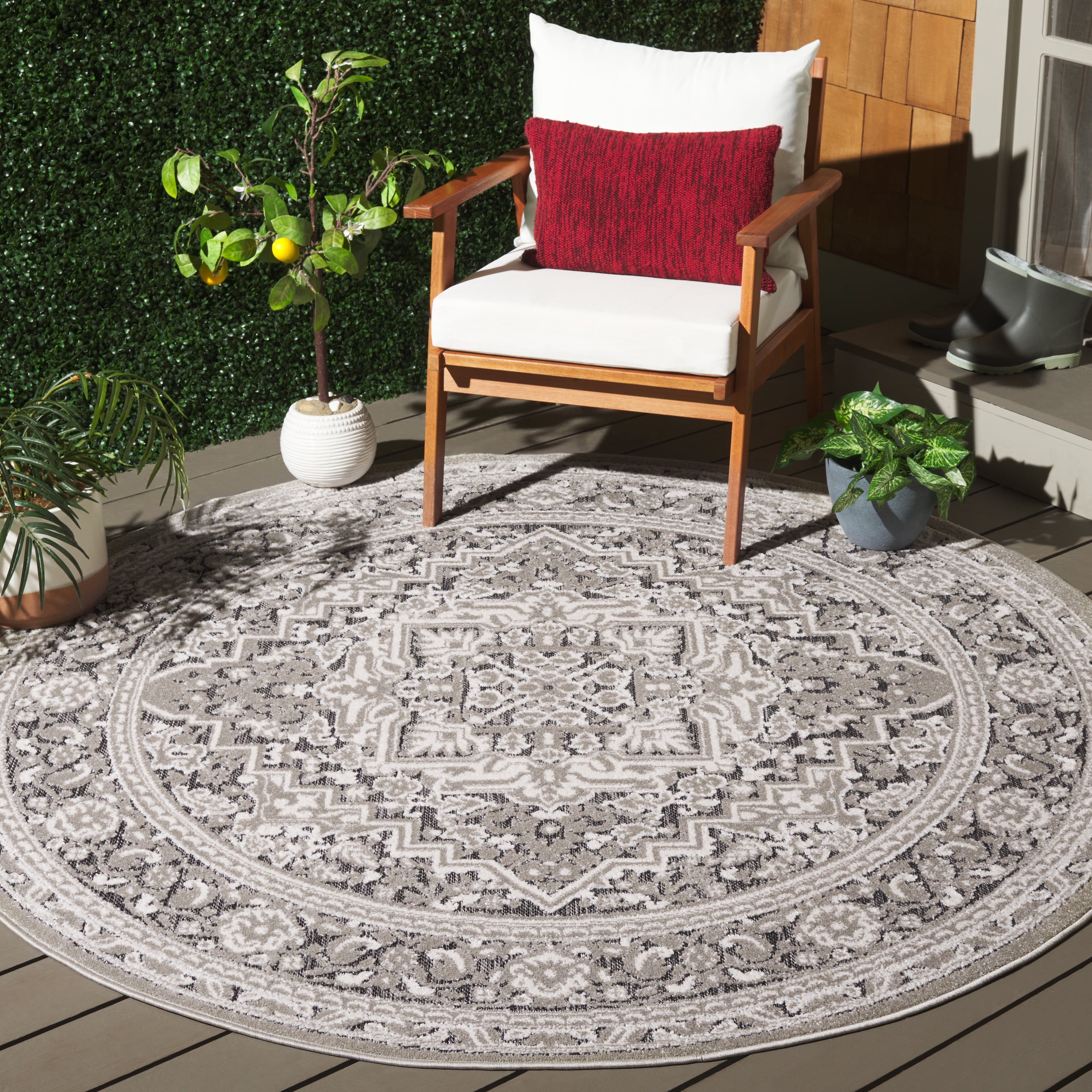 SAFAVIEH Cabana Joshua Medallion Indoor/Outdoor Area Rug, Grey/Ivory, 6'7" x 6'7" Round