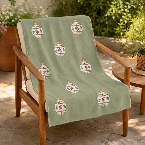 Flannel Throw Blanket for Bedroom and Living Room, Machine Washable Decorative Blanket for Sofa, Gentle Fabric Layer Designed for Daily Relaxation Reading