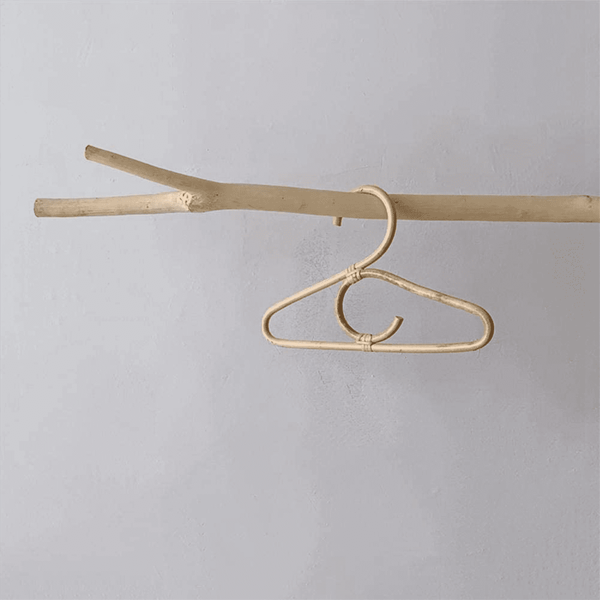 8Pcs Rattan Clothes Hanger Nordic Style Kids Garments Organizer Rack Children Hanger Kids Room Decor Hangers for Clothes