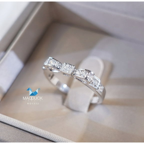 Cubic Zirconia / Sterling Silver 925 Ring / Rhodium plated Nickel-Free / MadDuckJewels RG1322 / Thailand Jewelry