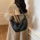 thumbnail image 4 of Bolso de gran capacidad para mujer, nuevo bolso bandolera informal y versátil de diseño exclusivo, bolso de viaje de moda tipo dumplings, 2025, 4 of 5