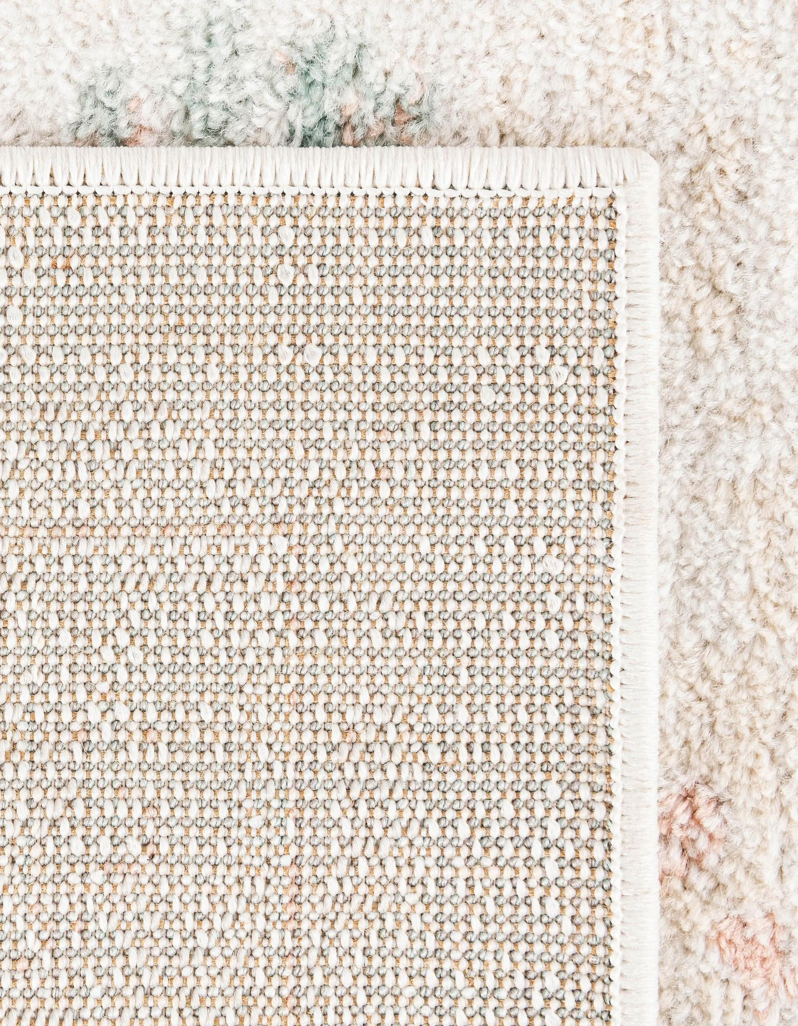Unique Loom Madeline Vintage Collection Area Rug - Jackson (5' 3" Octagon Ivory/Pink)