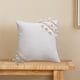 thumbnail image 5 of Funda de cojín decorativa beige con borlas | Funda de cojín cuadrada de poliéster de 45 x 45 cm para sofá, silla, cama o coche | Sin relleno | Cierre de cremallera fácil para decoración del hogar, 5 of 6