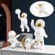 thumbnail image 5 of Estatua de astronauti, estatuilla, espacio exterior, oficina en hogar, , habitación, Bar, guardería, estantería, decoración, juguetes de adorno despegar Soledad Figuras de astronauta de resina, 5 of 10