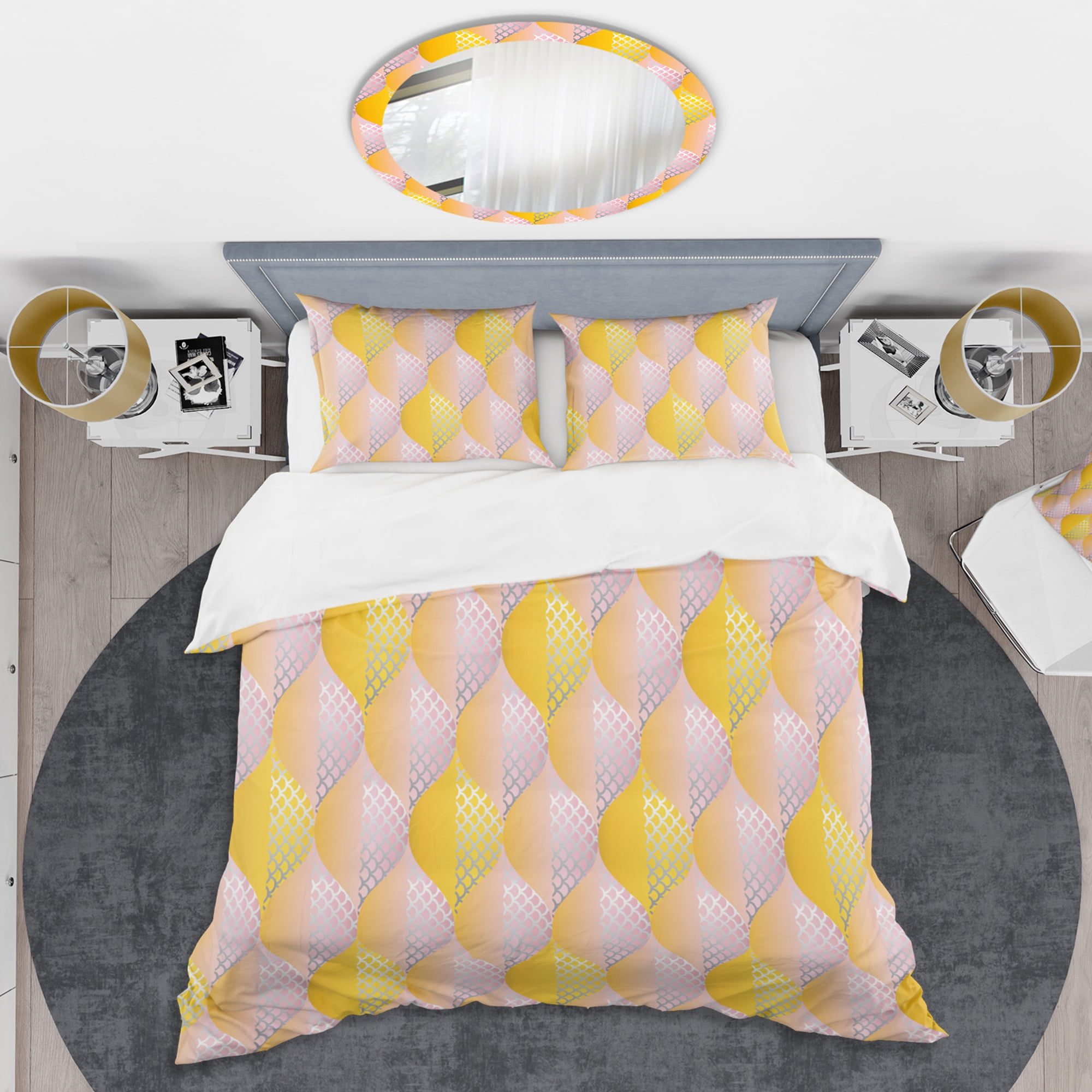 Designart 'Golden Geometrical Diamond Pattern IV' Mid-Century Modern Duvet Cover Set