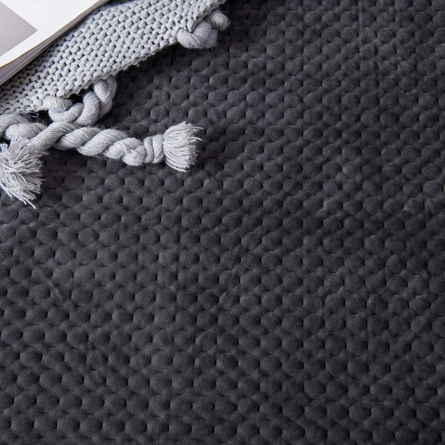 Kasentex  All Season Plush Poly Velvet Lavish Design Quilt Set Soft and Warm Machine Washable Coverlet Grey Queen