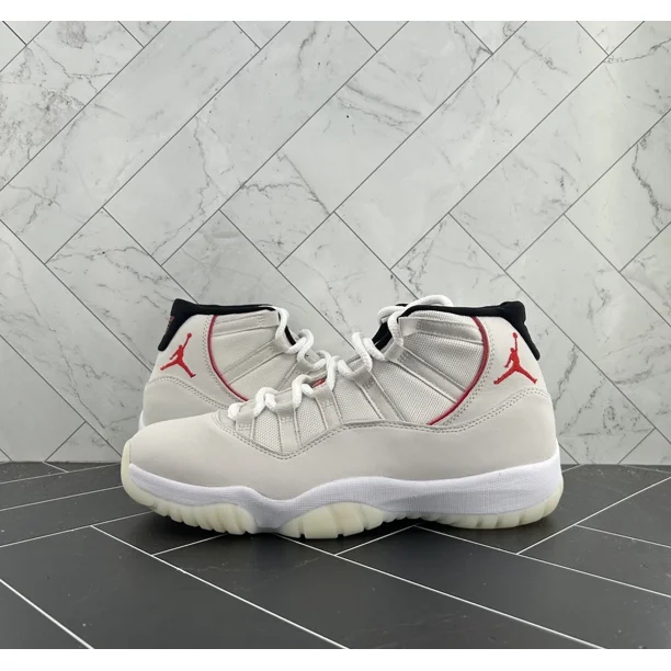 NEW N I-K-E A i r-Jor-dan 11 Retro Platinum Tint Size 9.5 378037-016 2018