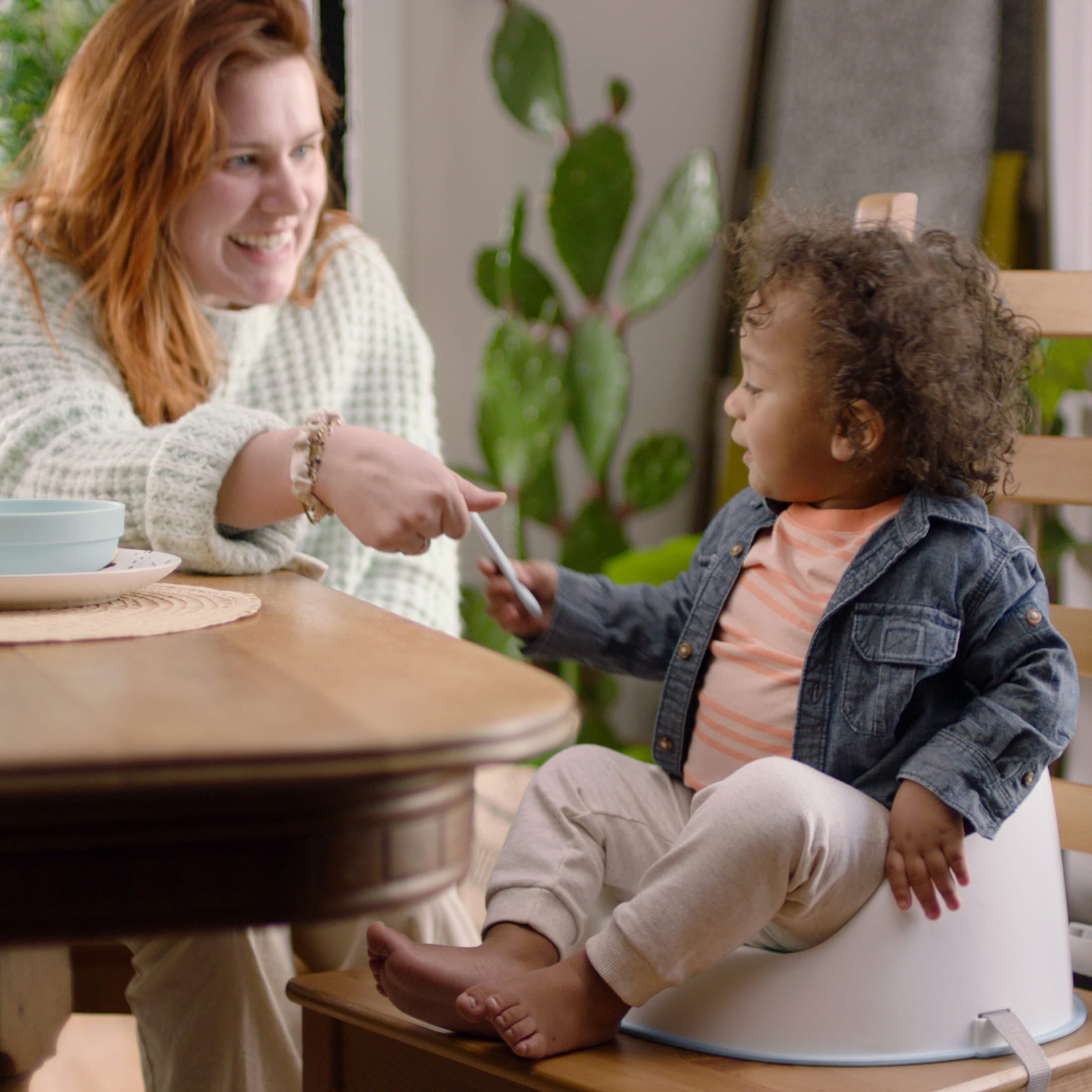 ity by Ingenuity Simplicity Seat Easy-Clean Baby Booster Seat Feeding Chair - Grey