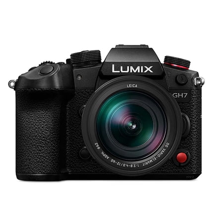 Panasonic LUMIX GH7 Mirrorless Camera with LUMIX G Leica DG Vario-Elmarit 12-60mm f/2.8-4.0 Lens