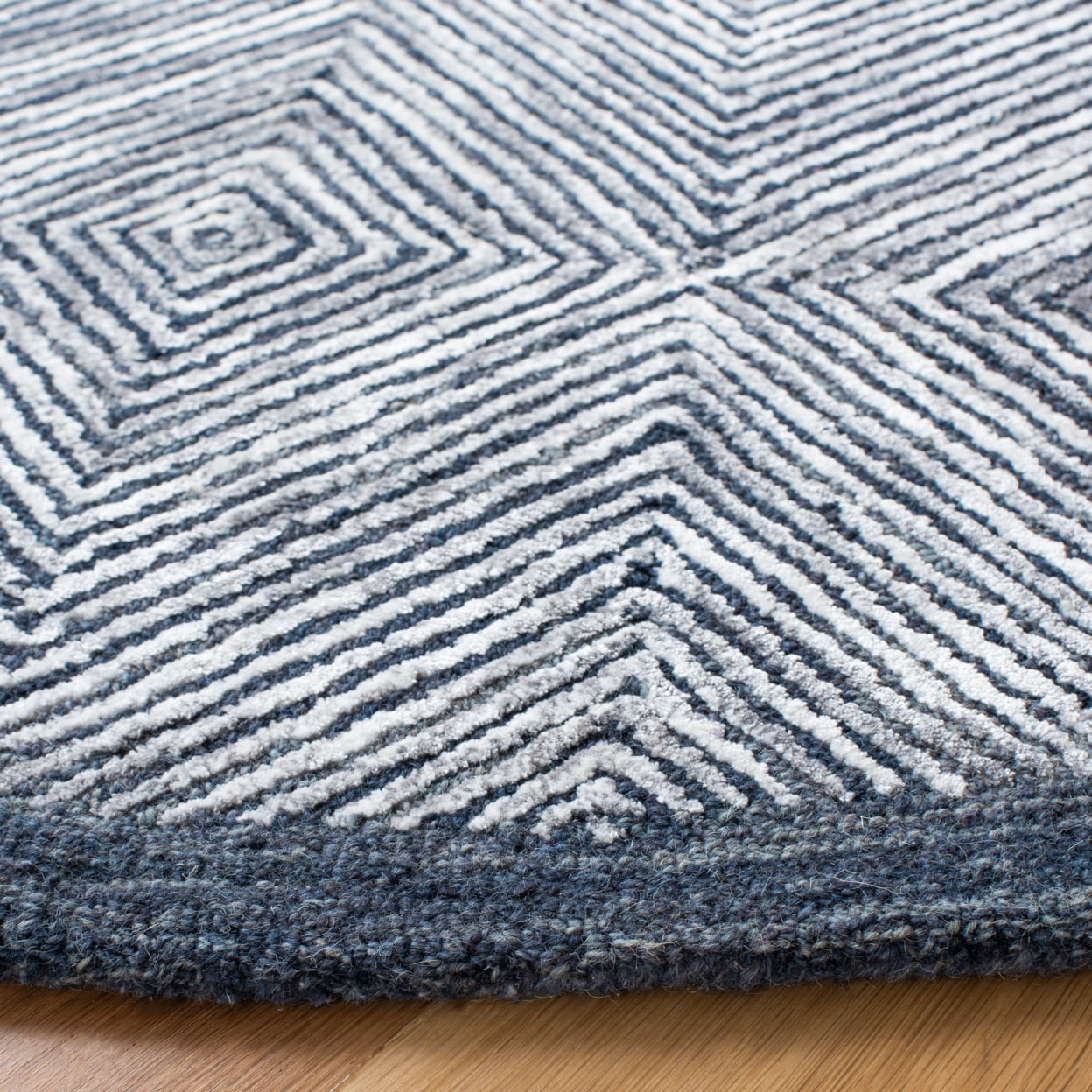 SAFAVIEH Soho Jonie Abstract Area Rug, Dark Grey/Ivory, 6' x 9'