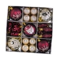 thumbnail image 2 of Juego de 35 bolas navideñas decorativas con forma de estrella y lazo. Rojo oscuro y beige, 2 of 9