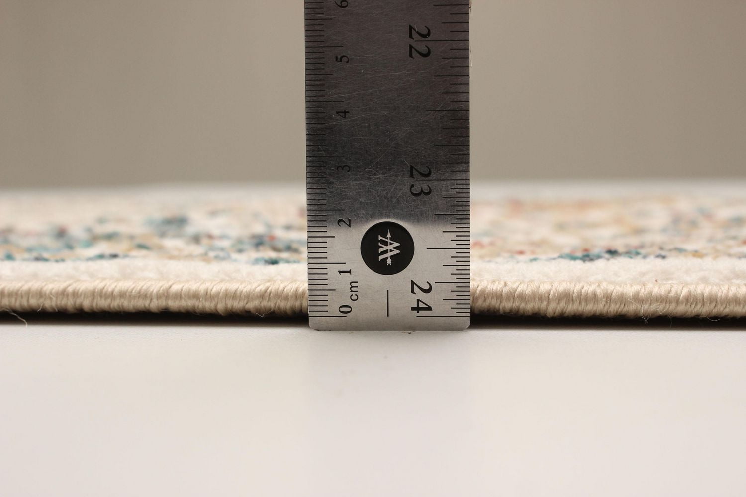 ECARPET Lauren Traditional Area Rug for living room, bedroom, dining room, entrance, hallway and more.