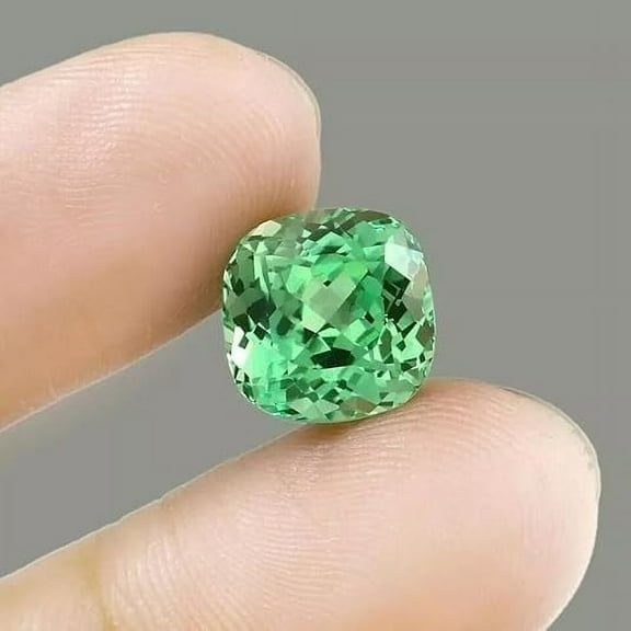 Natural 9.00 Ct Flawless Light Green Parti Sapphire Cushion Cut Loose Gemstone Collectible Gems Stone For Making Jewelry