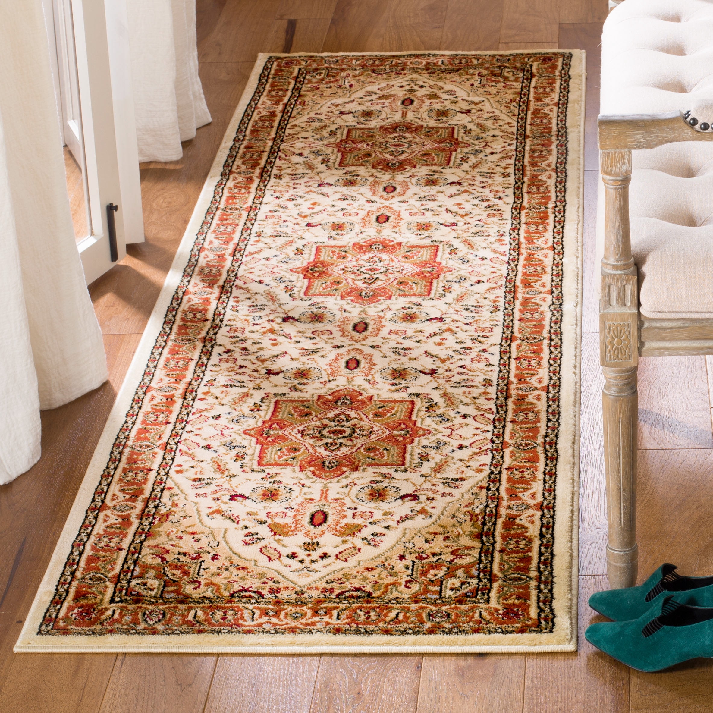 SAFAVIEH Lyndhurst Miranda Floral Runner Rug, Ivory/Rust, 2'3" x 18'