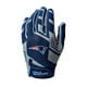 thumbnail image 1 of Guantes de fútbol Wilson NFL Stretch Fit para adultos New England Patriots, 1 of 3