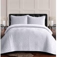 thumbnail image 1 of Tribeca Living Velvet Queen Quilt Juego De Cama De Tres Piezas Con Puntadas De Panal Que Incluye Un Edredón Extragrande Y Dos Fundas De Almohada Falsas 260 G/M² Terciopelo Súper Suave Lugano/Blanco, 1 of 3