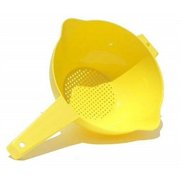 tupperware 2 quart colander strainer with handle, yellow