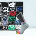 thumbnail image 4 of KALLORY Soporte Compacto Negro Para Exhibir Calcetas Y Accesorios Con Y Cinco Dedos, 4 of 7