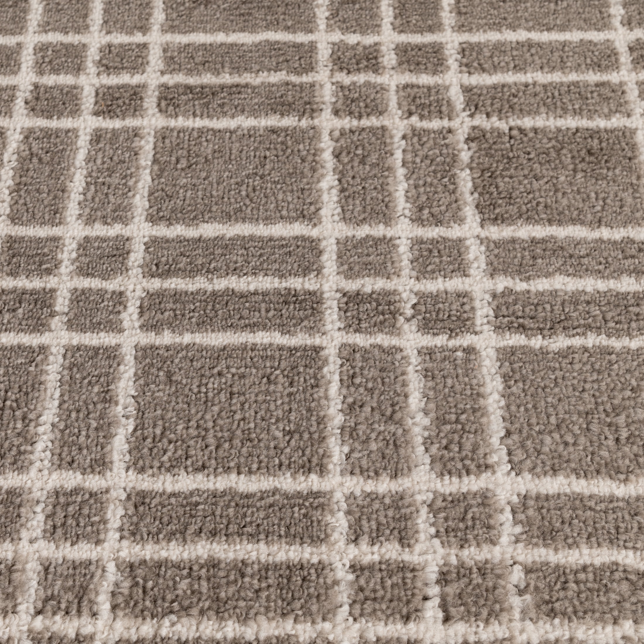 Mainstays Brown Tartan Grid Indoor Area Rug, 5'x7'