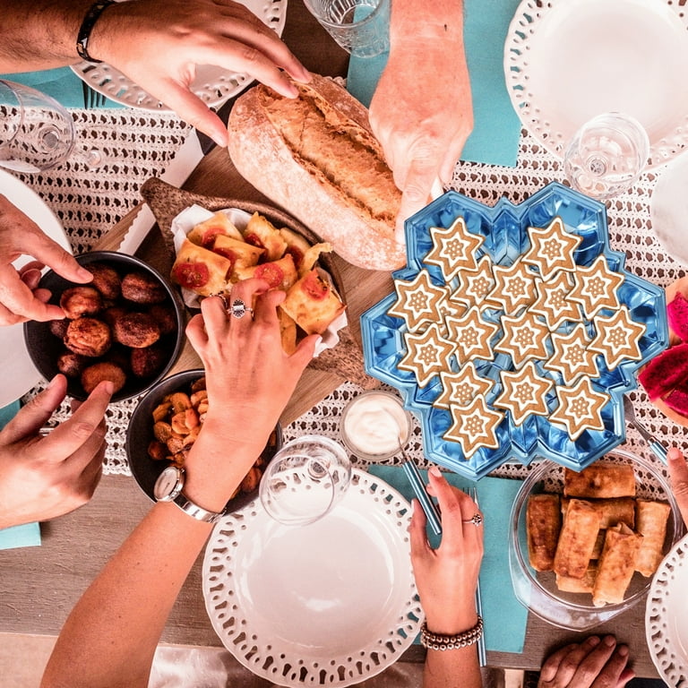 Snow flake Shaped Metallic Molded Plastic Christmas Trays for