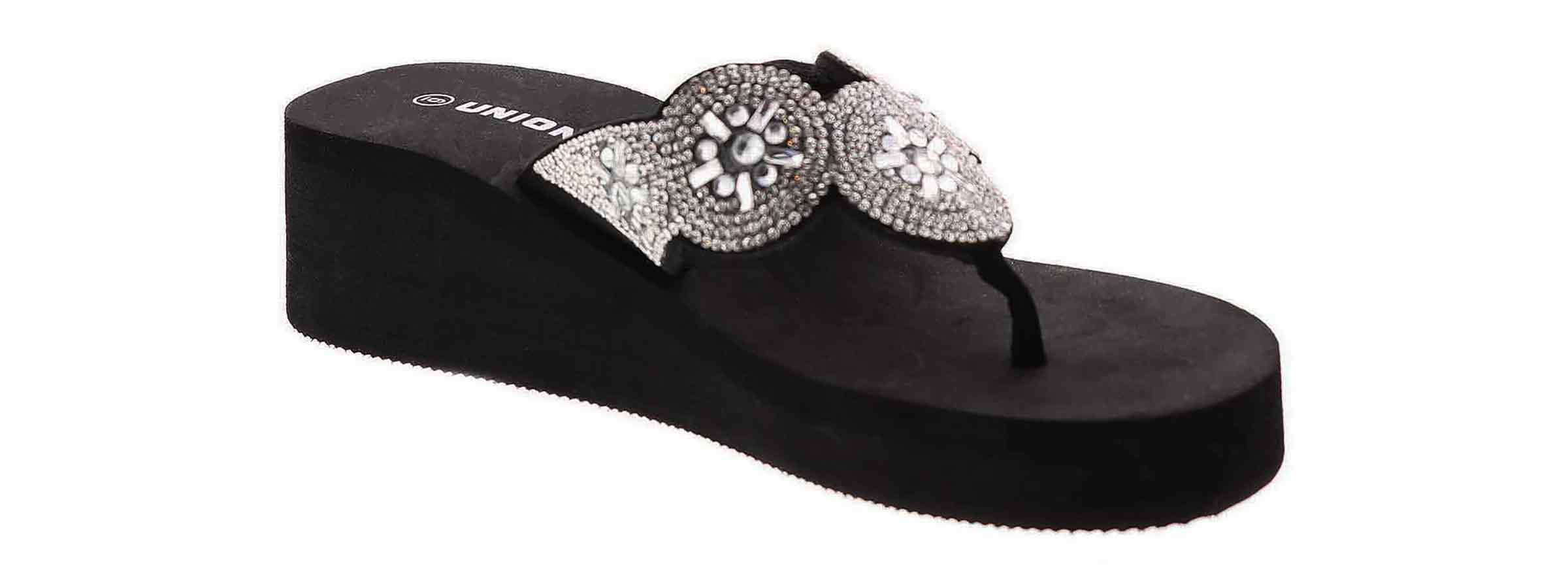 Unionbay Bora Bora Bling Eva Wedge Sandal Black in Size 7