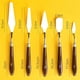 thumbnail image 3 of Cuchillo de paleta de espátula de acero inoxidable, juego de cuchillos de paleta profesional con mango de madera acrílica para lienzo de pintura al óleo (5 piezas en 5 formas), 3 of 5