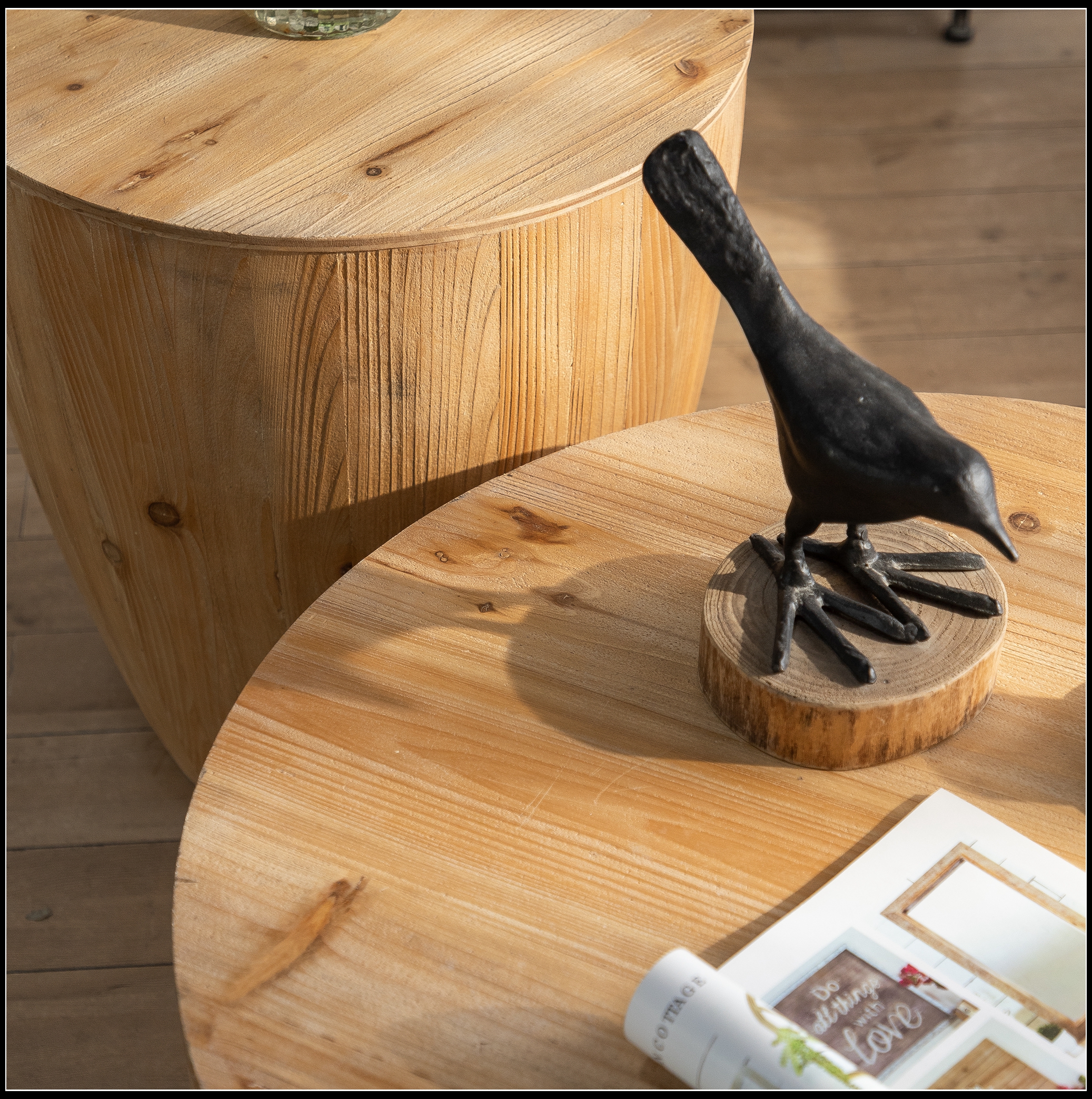31.50"Vintage Style Bucket Shaped Coffee Table for Office, Dining Room and Living Room