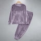 thumbnail image 4 of Conjunto de pijama de terciopelo grueso y cálido para mujer, con cuello redondo, estampado y pantalones de poliéster para invierno., 4 of 5