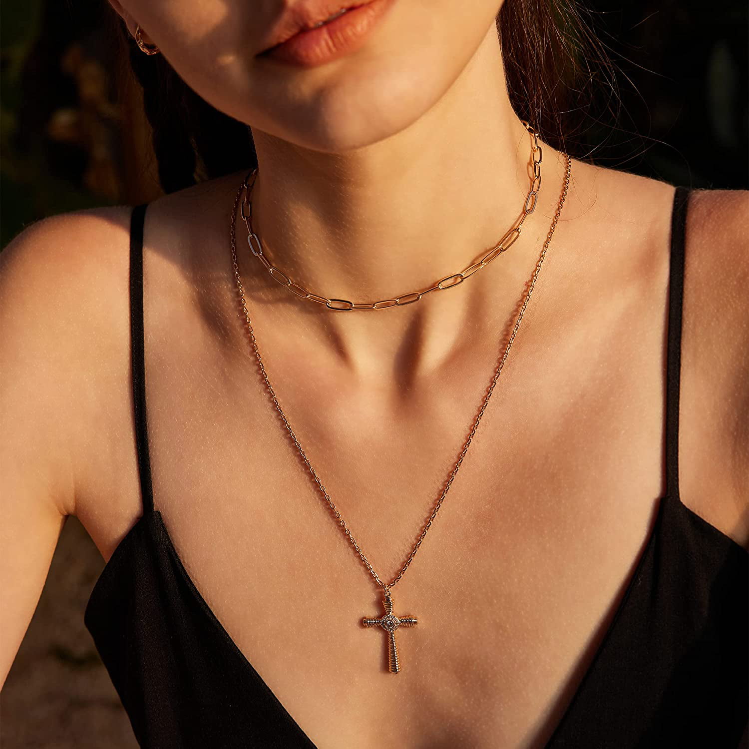 Qwzndzgr Gold Cross Necklace for Women 14K Gold Plated Chain Necklace Dainty Gold Cross Pendant Necklace Simple Cute Necklaces for Girls Christian