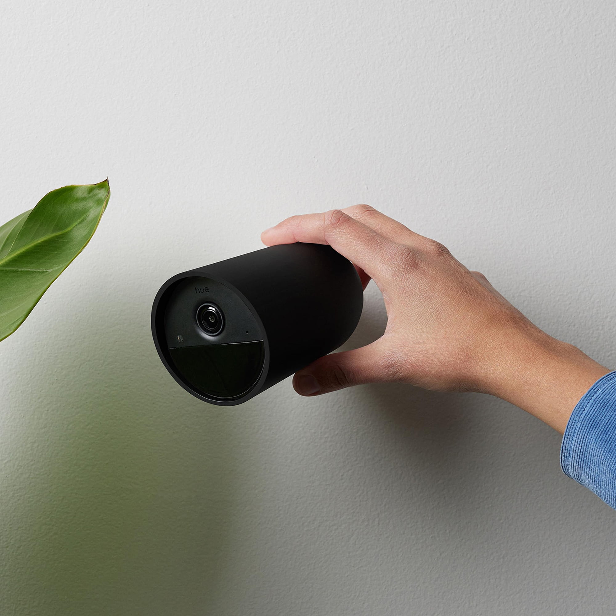 Philips Hue Secure Battery-Powered Smart Security Camera, Black