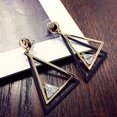 thumbnail image 1 of VERDANVERSE Pendientes Dorados De Zirconia Para Mujer Con Triangular Hueco Y Estilo Delicado Y Chic, 1 of 8