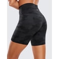 thumbnail image 2 of Shorts CRZ YOGA ButterLuxe tiro alto 6" camuflaje gris oscuro, 2 of 5