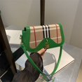 thumbnail image 2 of Bolso de mano francés de estilo nicho, popular este año, con un solo hombro, bandolera cuadrada pequeña con diseño a cuadros en contraste, bolso de mujer con cierre retro sencillo., 2 of 5